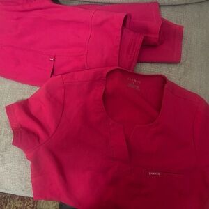 Jaanuu Women's pink Scrub Ensemble